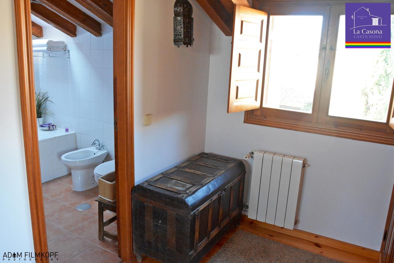 Hostal La Casona de Castilnovo - Gay Men Only Valdesaz Exterior foto