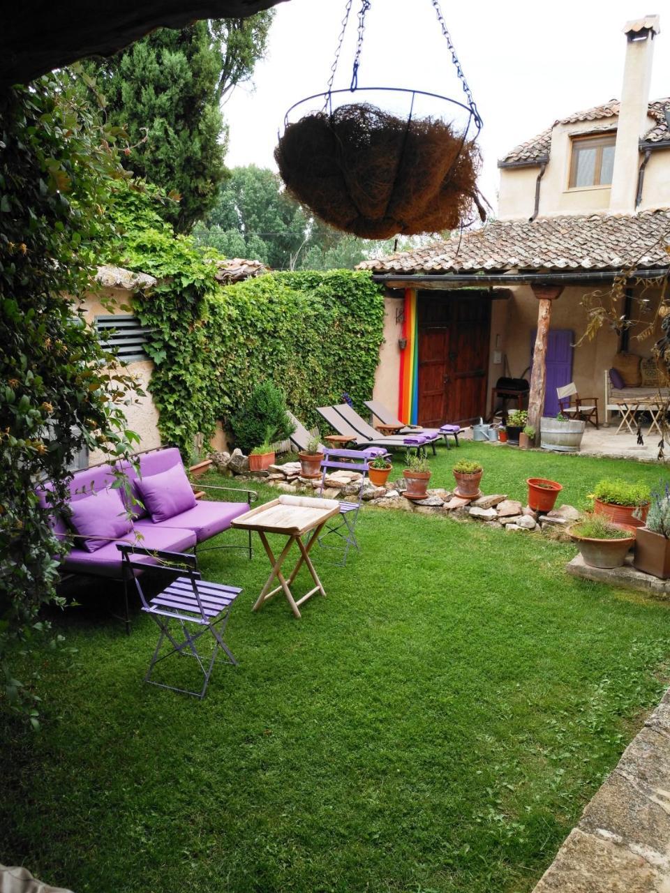 Hostal La Casona de Castilnovo - Gay Men Only Valdesaz Exterior foto